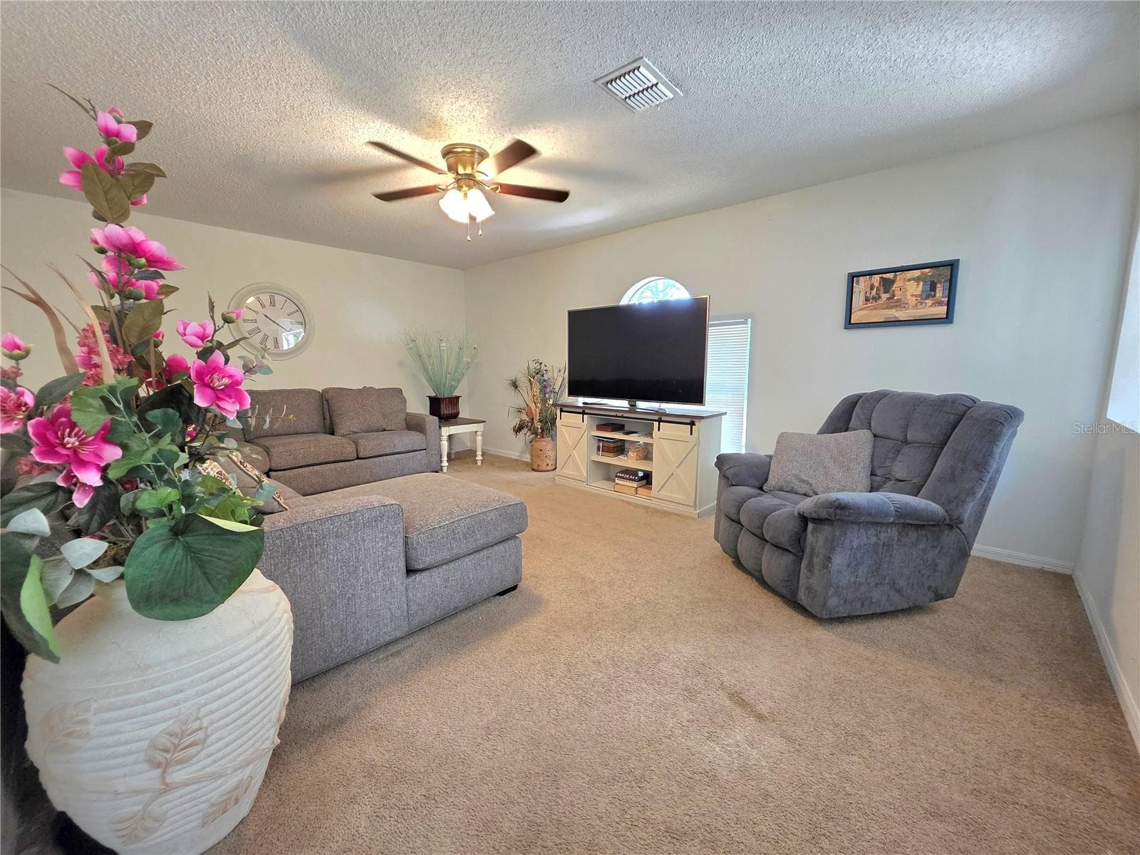 Single Family Residence at 9055 PEMBERTON ST, SPRING HILL, photo 4 of 31