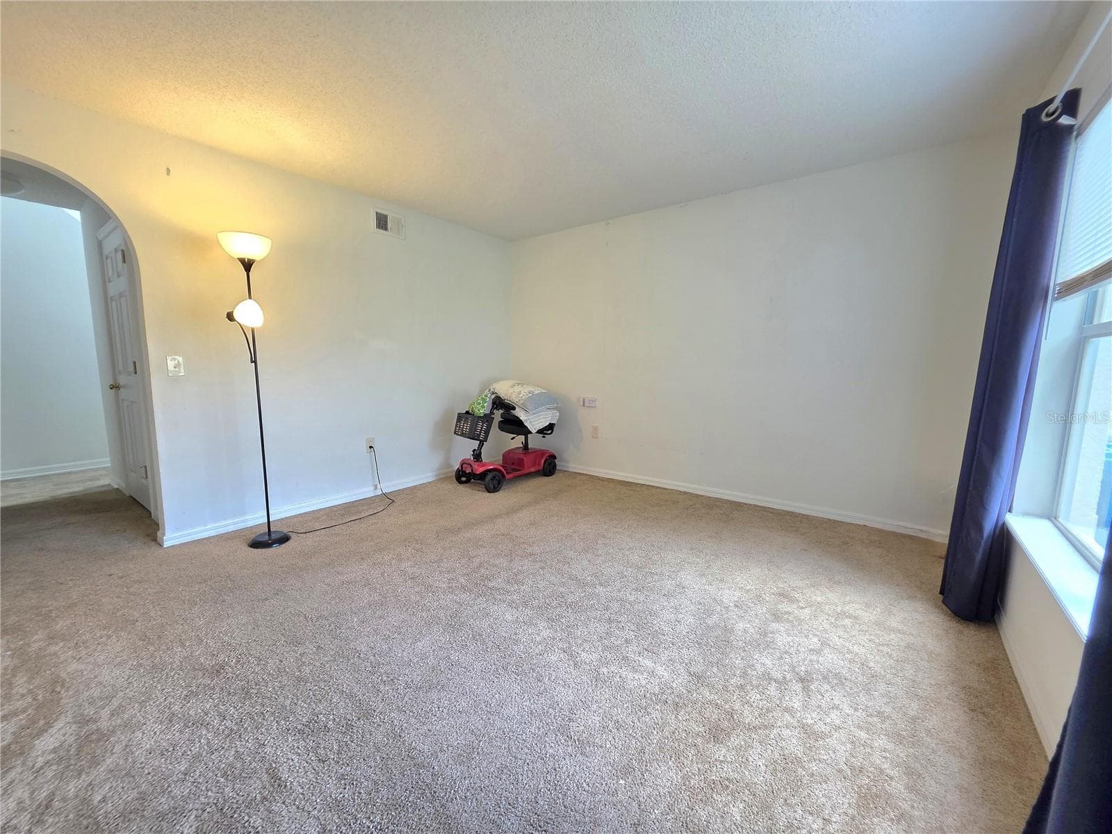 Single Family Residence at 9055 PEMBERTON ST, SPRING HILL, photo 8 of 31