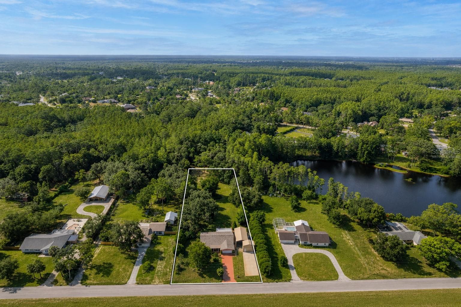 virtually staged - 8270 SYCAMORE DR, NEW PORT RICHEY