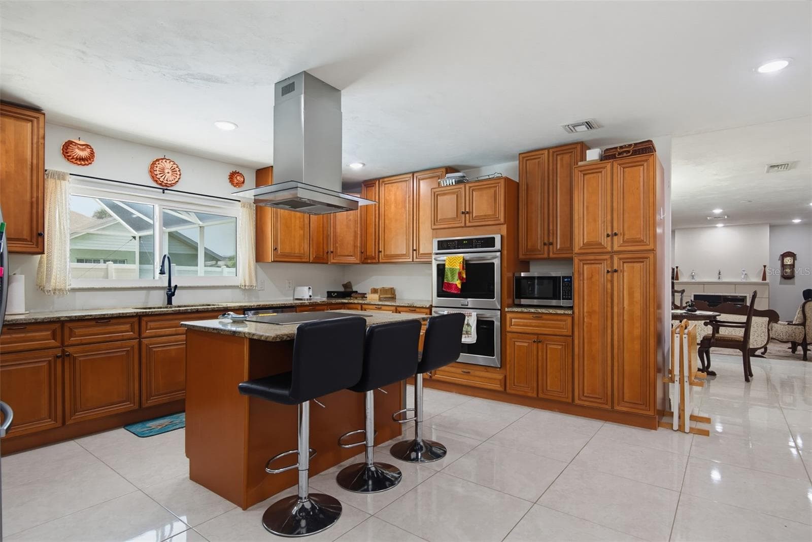 Single Family Residence at 33 SANDCASTLE DR, ORMOND BEACH, photo 14 of 89