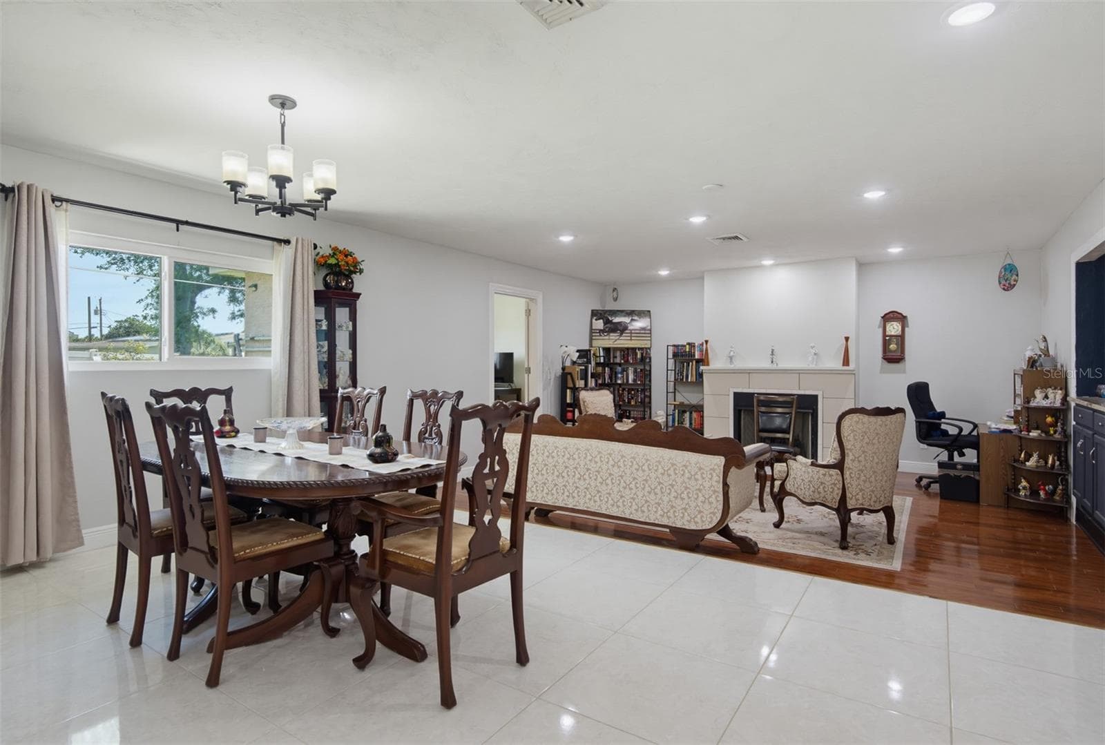 Single Family Residence at 33 SANDCASTLE DR, ORMOND BEACH, photo 27 of 89