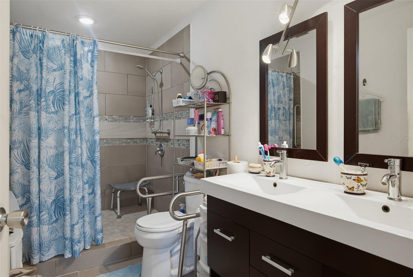 Primary Bathroom - 33 SANDCASTLE DR, ORMOND BEACH