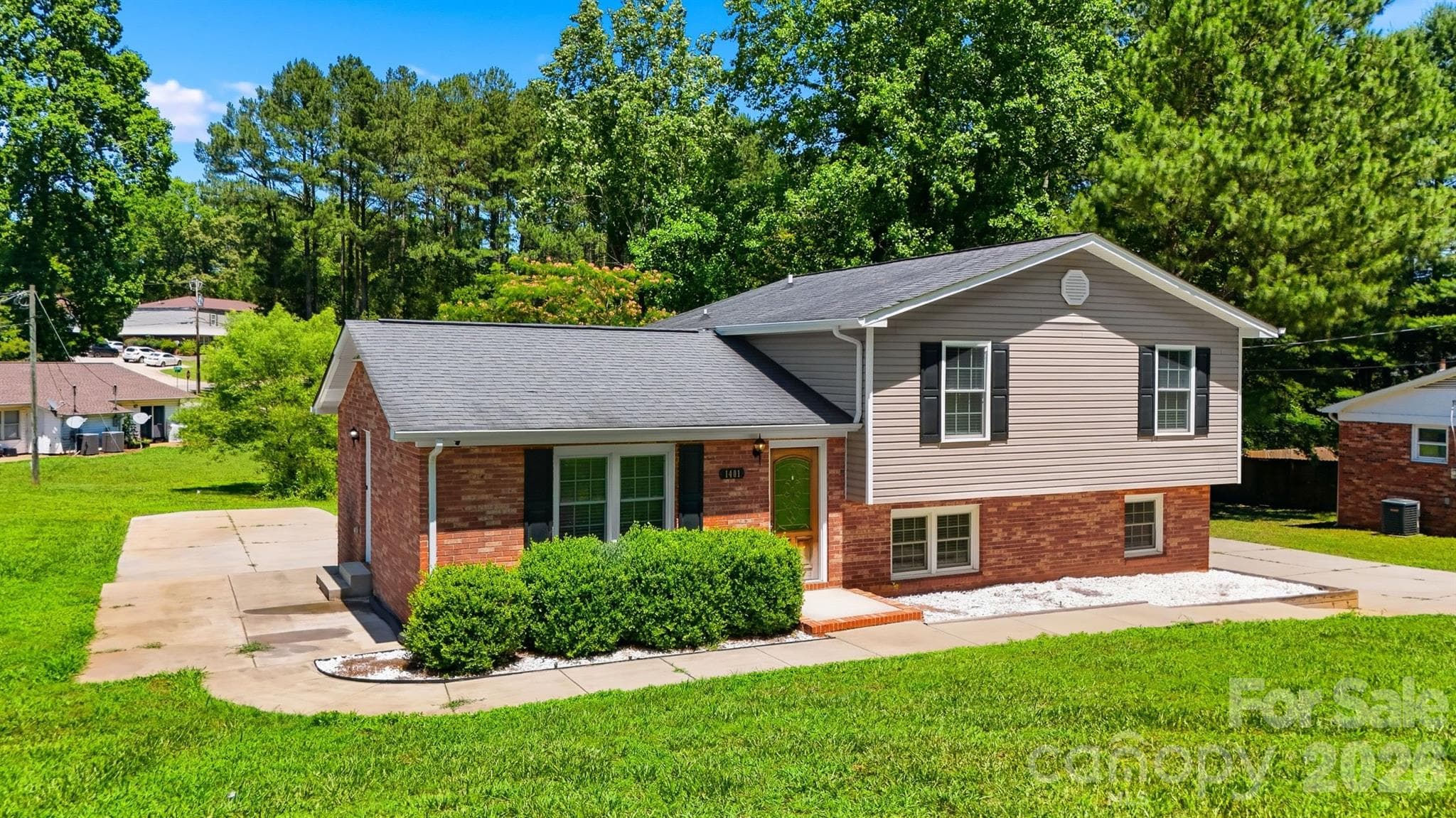 Single Family Residence at Newton, photo 2 of 47
