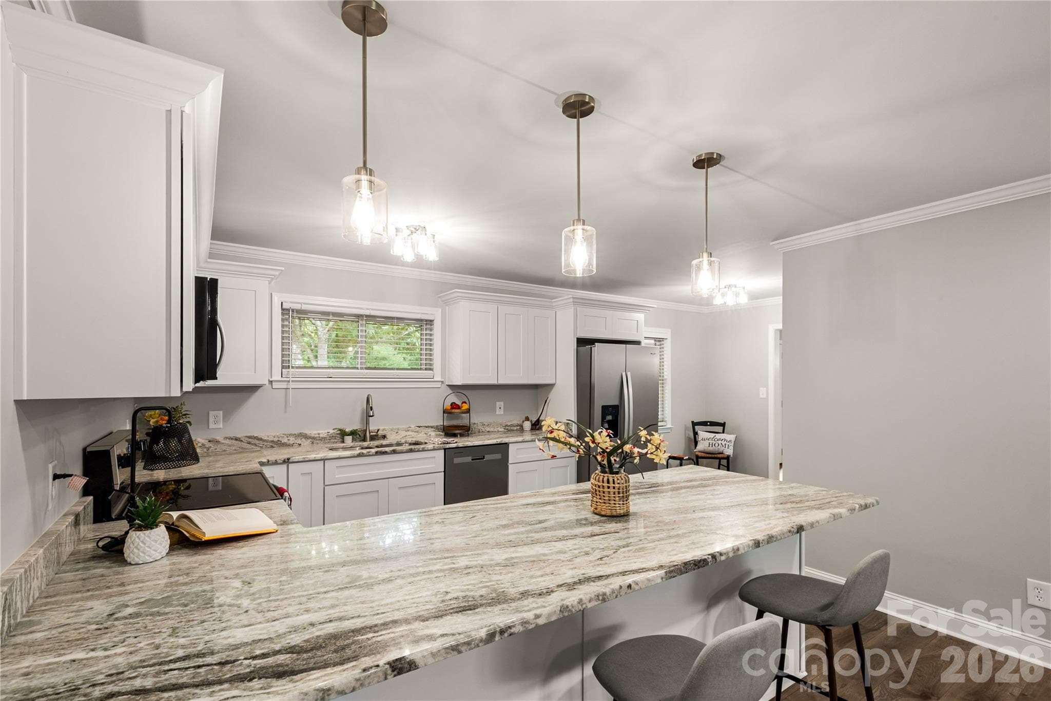 Kitchen with Breakfast Bar - 1297 Potter Road, Lancaster