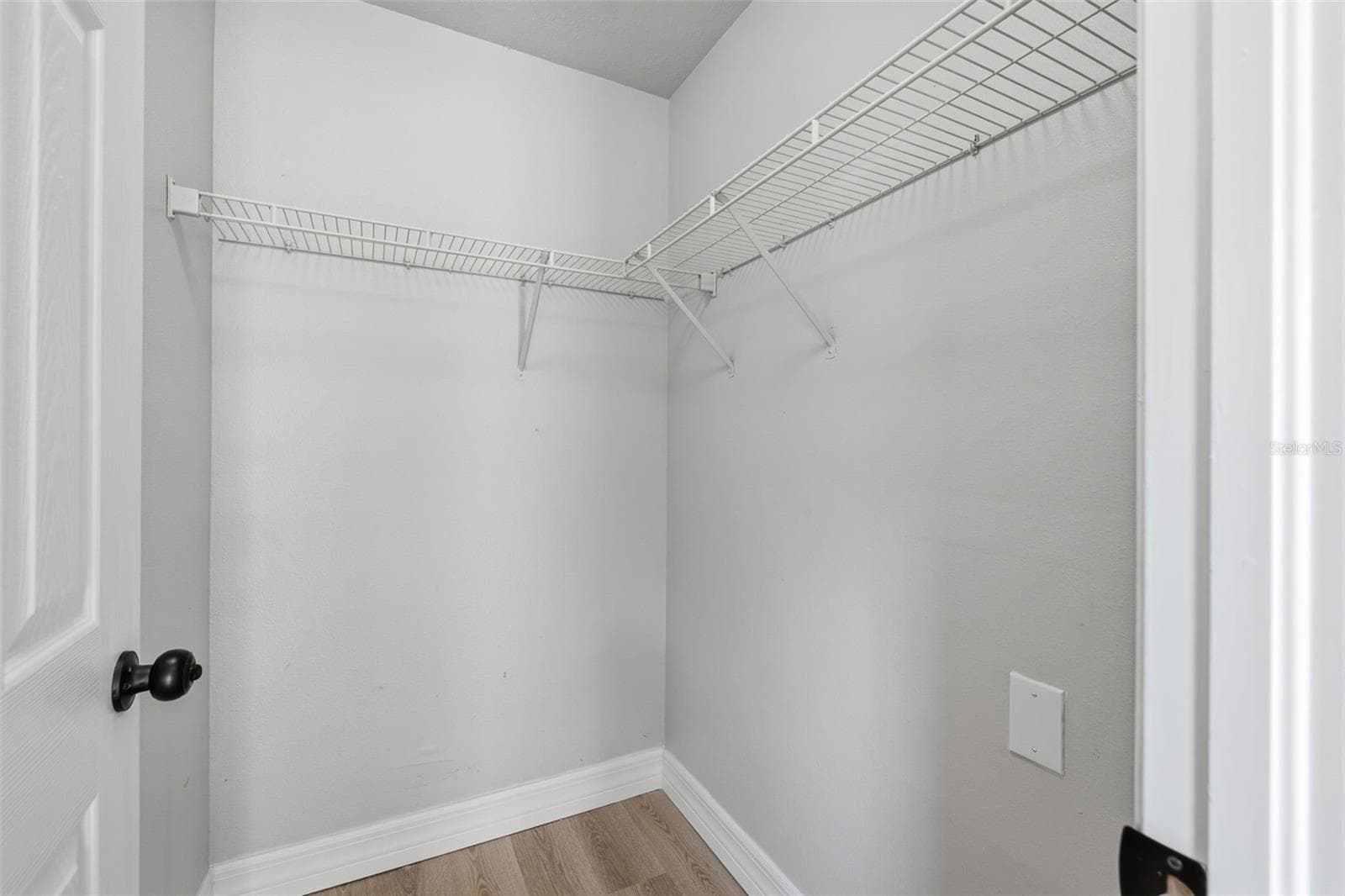 Single Family Residence at 319 E HANLON ST, TAMPA, photo 14 of 24
