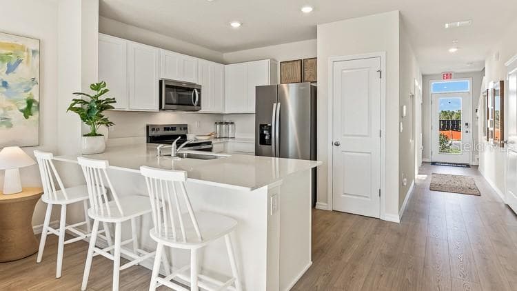 Townhouse at 18642 BUCKSKIN DR, LAKEWOOD RANCH, photo 4 of 47