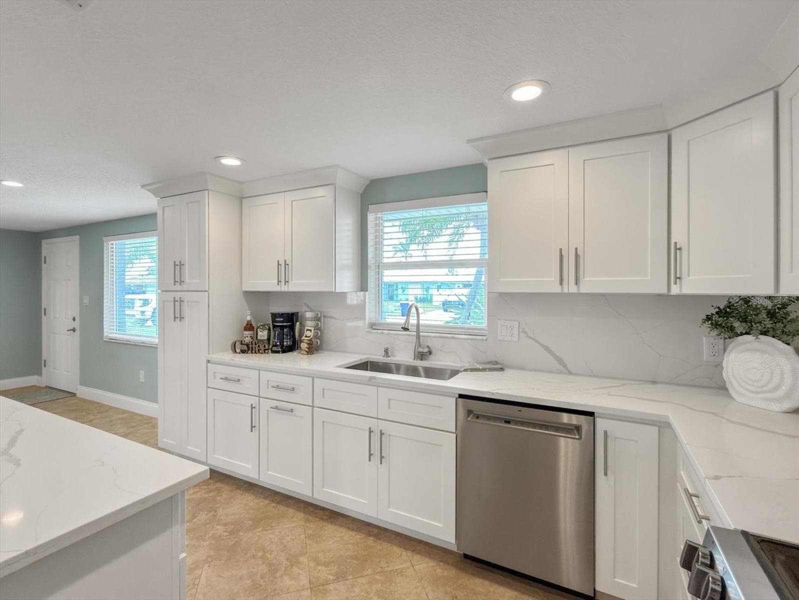 Spacious foot print - 5008 DORY DR, NEW PORT RICHEY