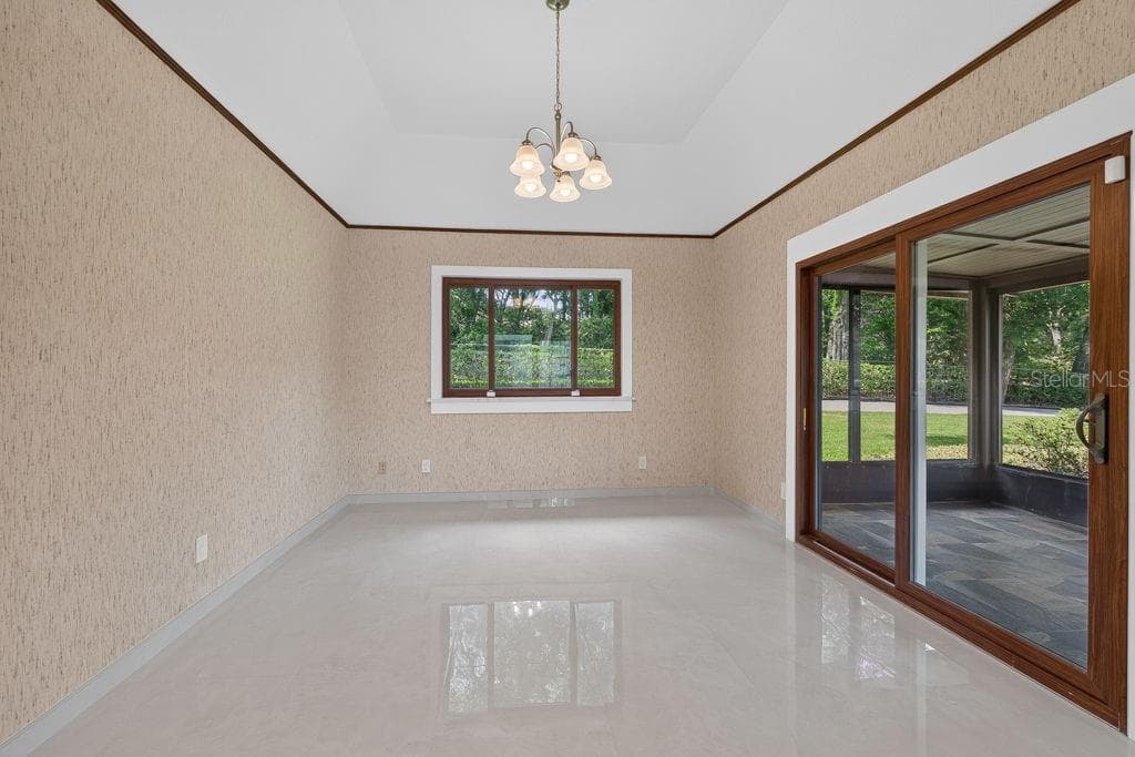 Single Family Residence at 1007 LAKEWOOD DR, BRANDON, photo 24 of 97