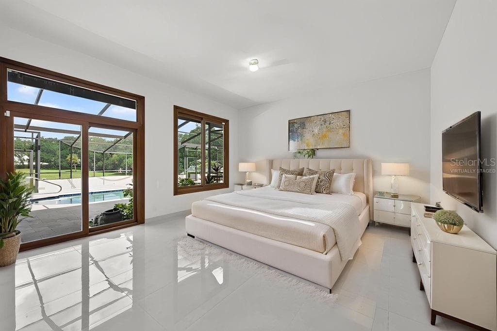 Virtually Staged - 1007 LAKEWOOD DR, BRANDON