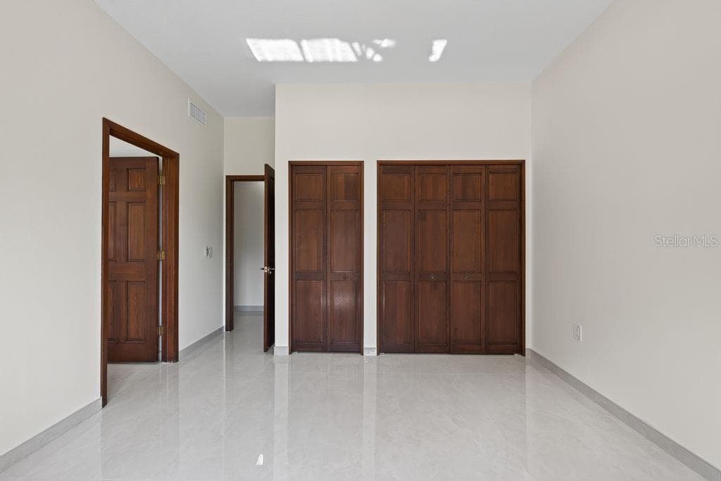 Single Family Residence at 1007 LAKEWOOD DR, BRANDON, photo 46 of 97