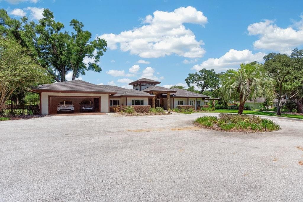Single Family Residence at 1007 LAKEWOOD DR, BRANDON, photo 85 of 97