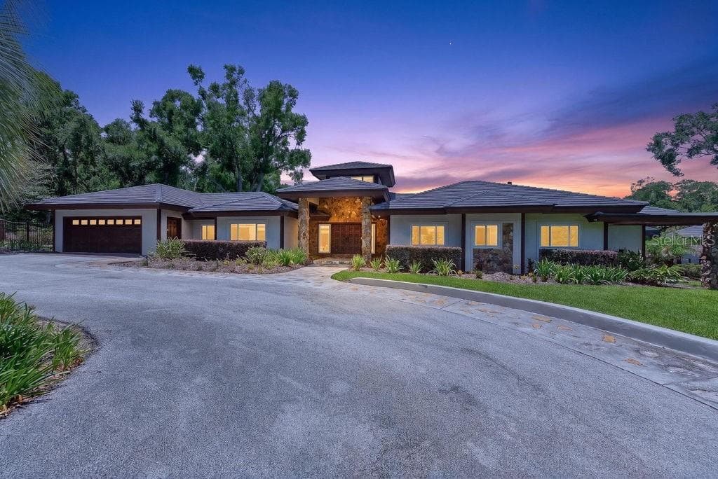 Single Family Residence at 1007 LAKEWOOD DR, BRANDON, photo 89 of 97