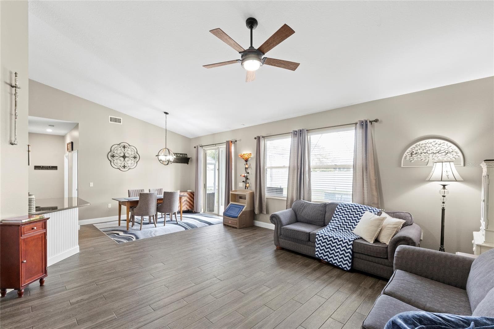 Single Family Residence at 4038 LITHIA RIDGE BLVD, VALRICO, photo 14 of 49