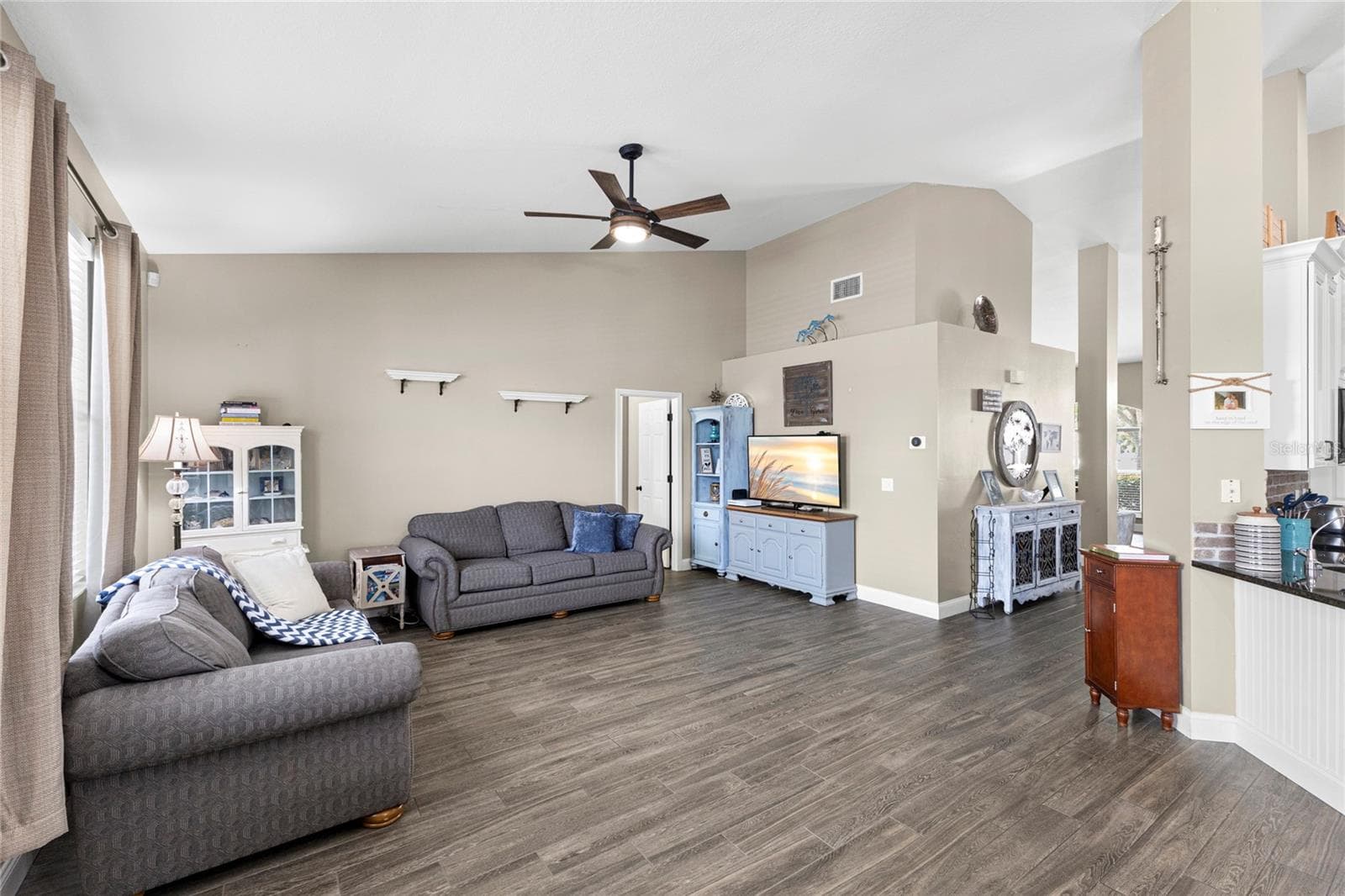 Single Family Residence at 4038 LITHIA RIDGE BLVD, VALRICO, photo 9 of 49