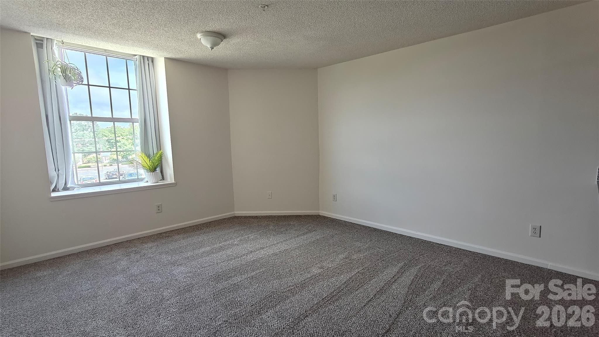 Condominium at Concord, photo 11 of 32