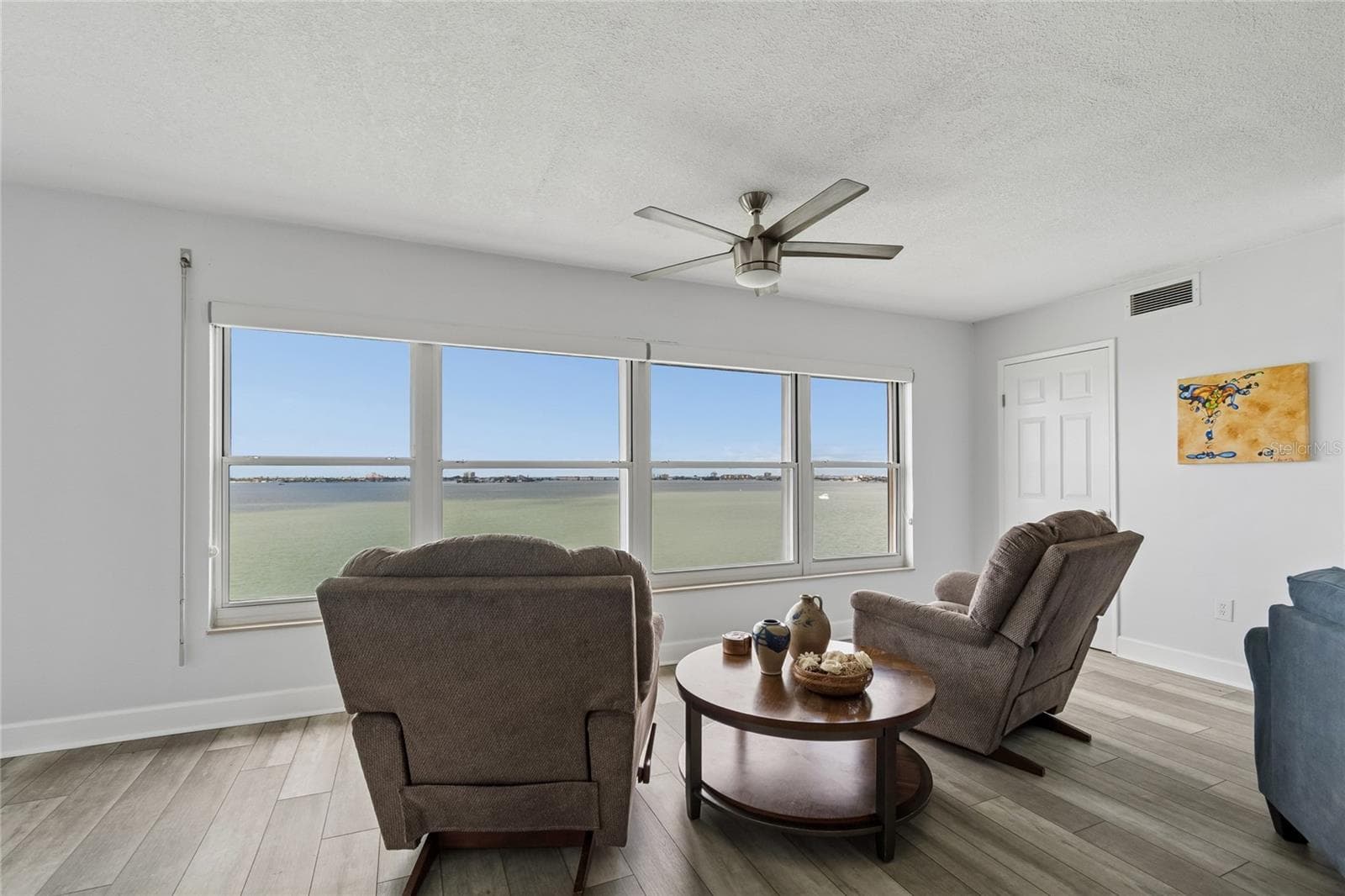 Florida Room - 5980 SHORE BLVD S #909, GULFPORT