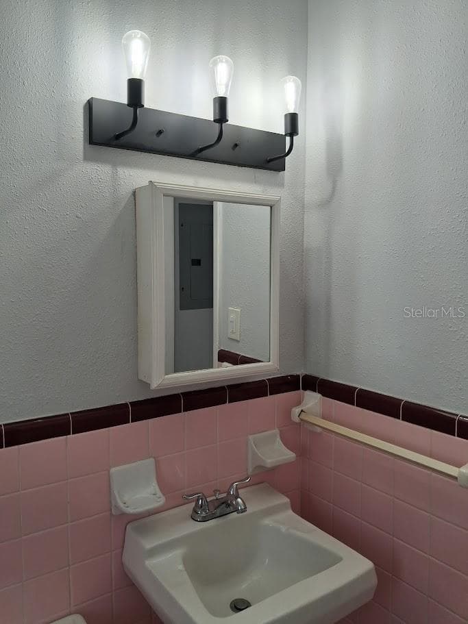 Quadruplex at 217 BANANA ST, TARPON SPRINGS, photo 13 of 34