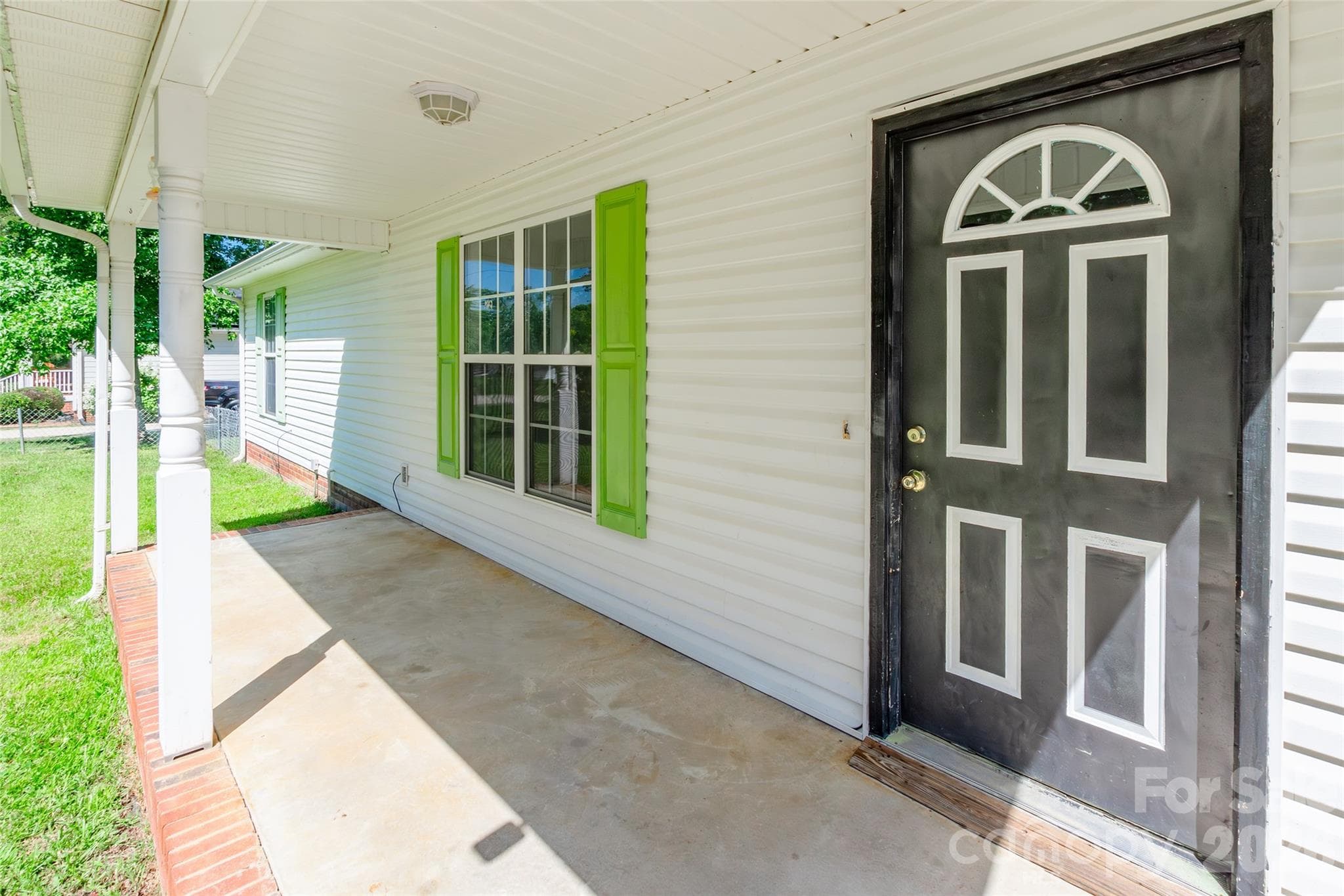 Single Family Residence at York, photo 2 of 22