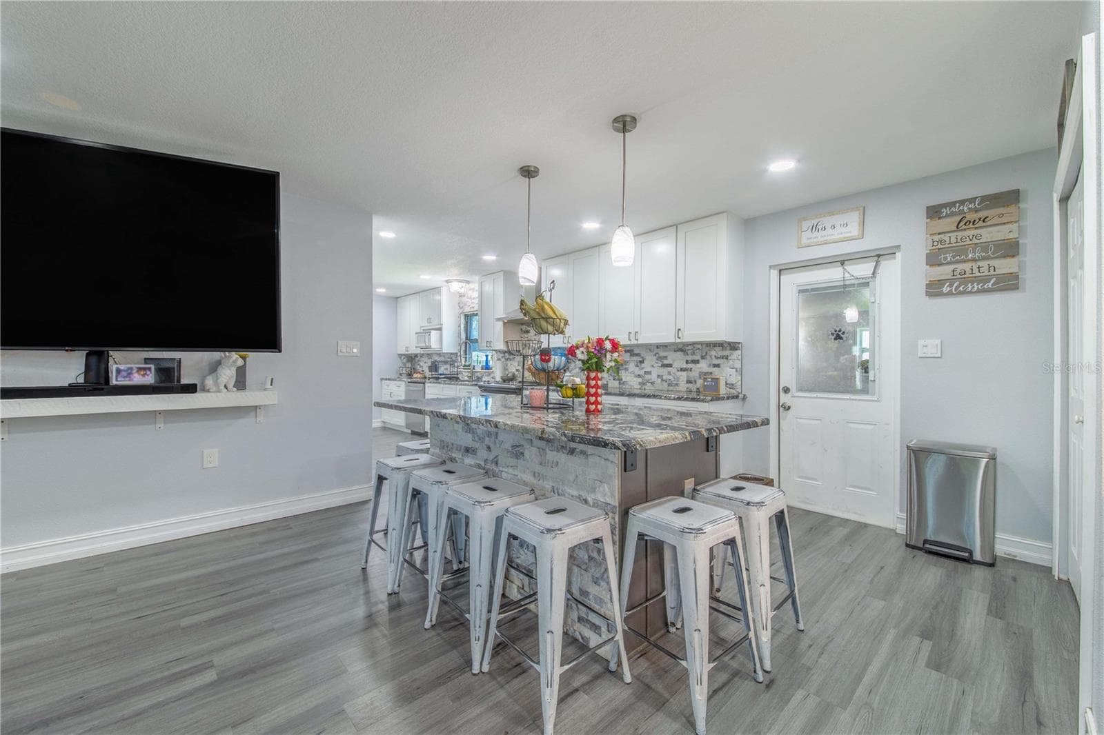 Single Family Residence at 2426 VIEW WAY, LAKELAND, photo 9 of 45