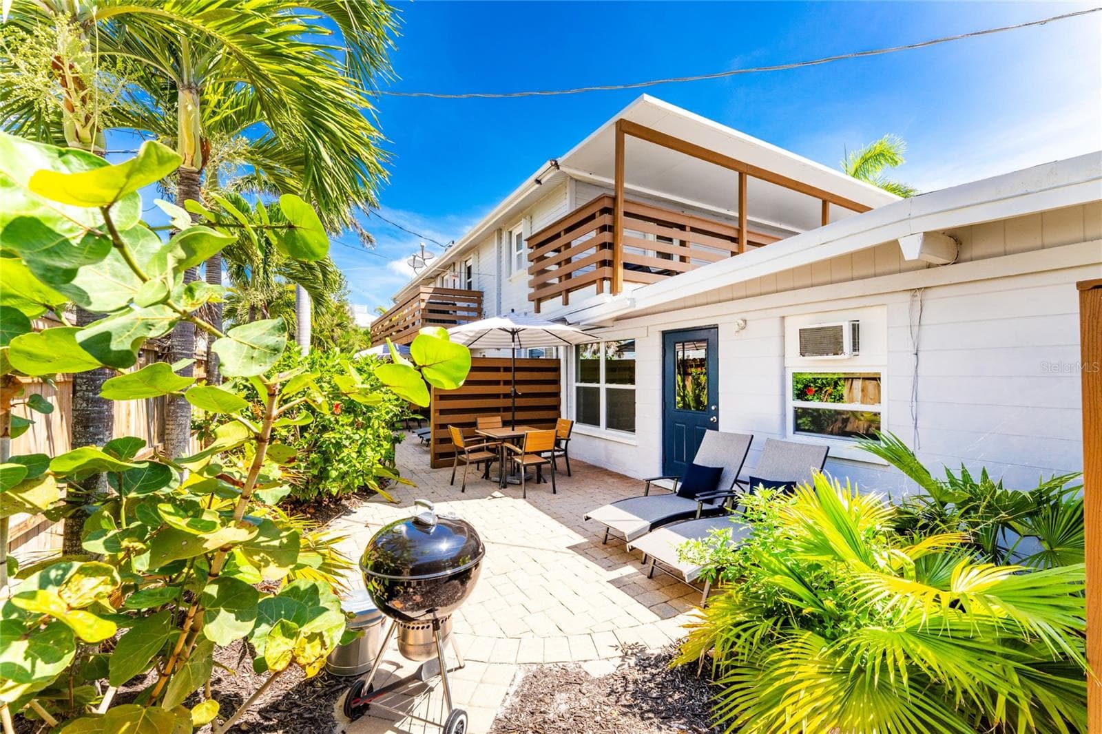 1120 Gulf Blvd - Main House - Private Patio Spaces - 1120 GULF BLVD, ENGLEWOOD