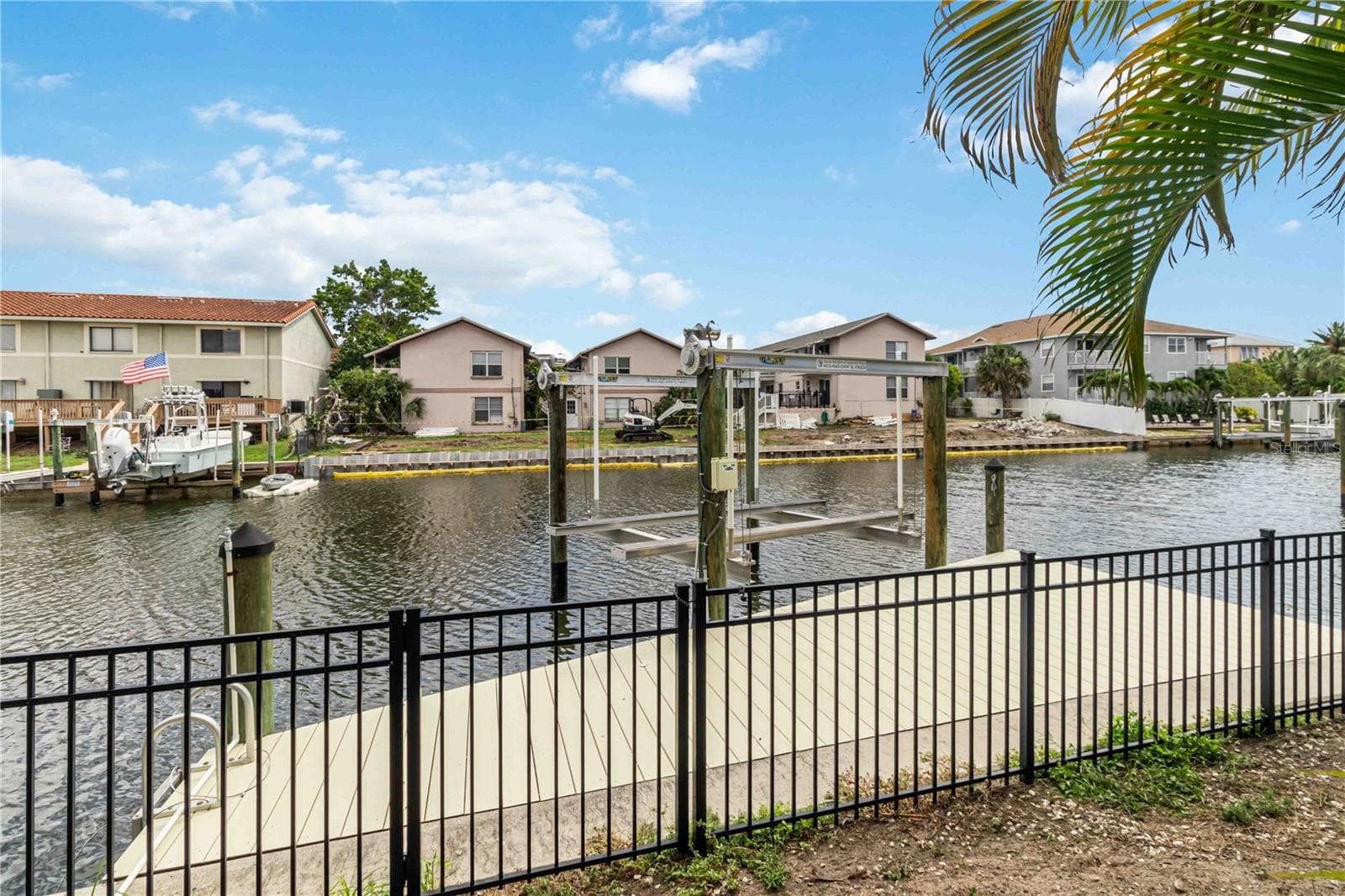 Dock & Lift - 1004 SPINDLE PALM WAY, APOLLO BEACH