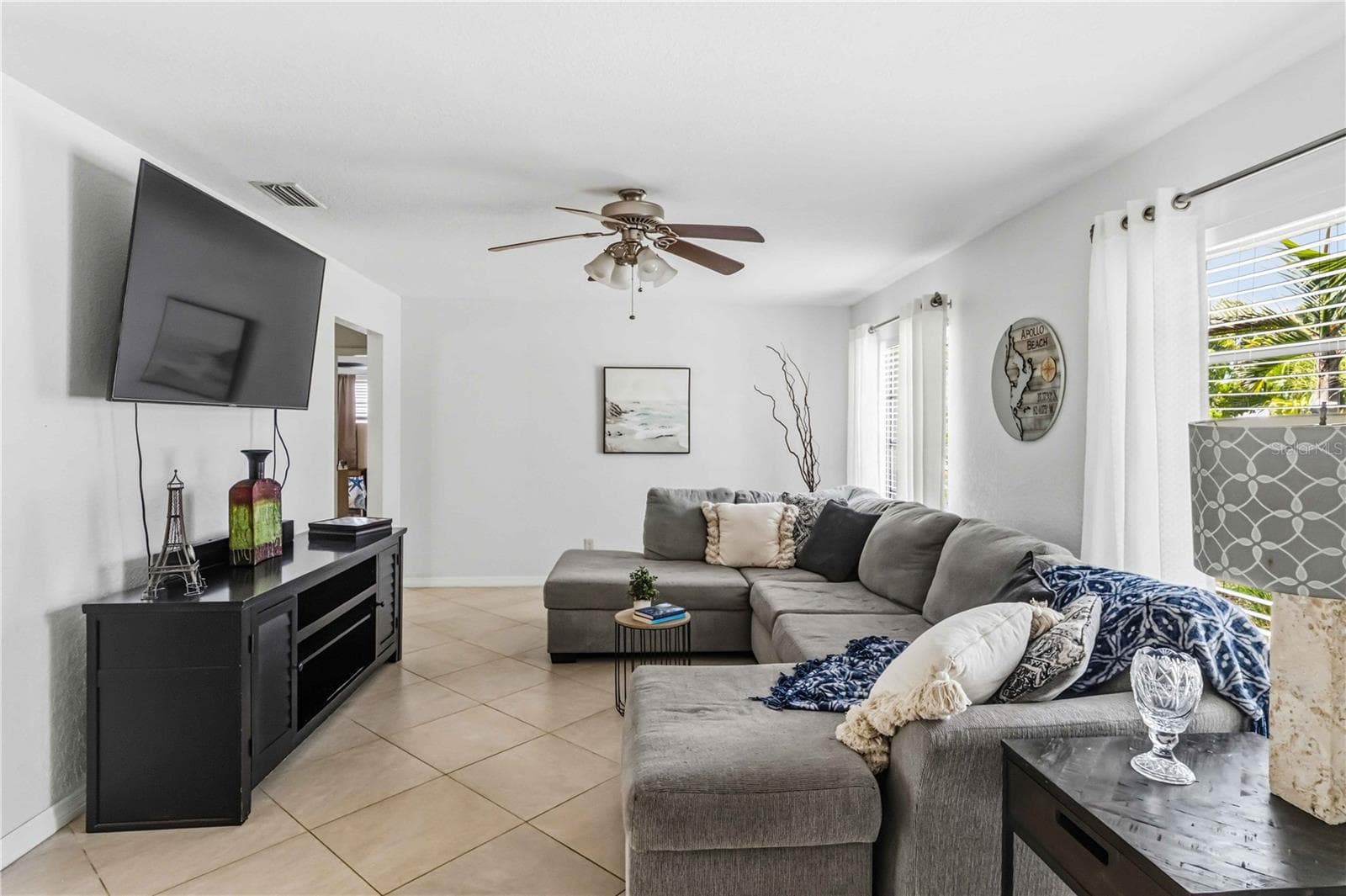Living Room - 1004 SPINDLE PALM WAY, APOLLO BEACH