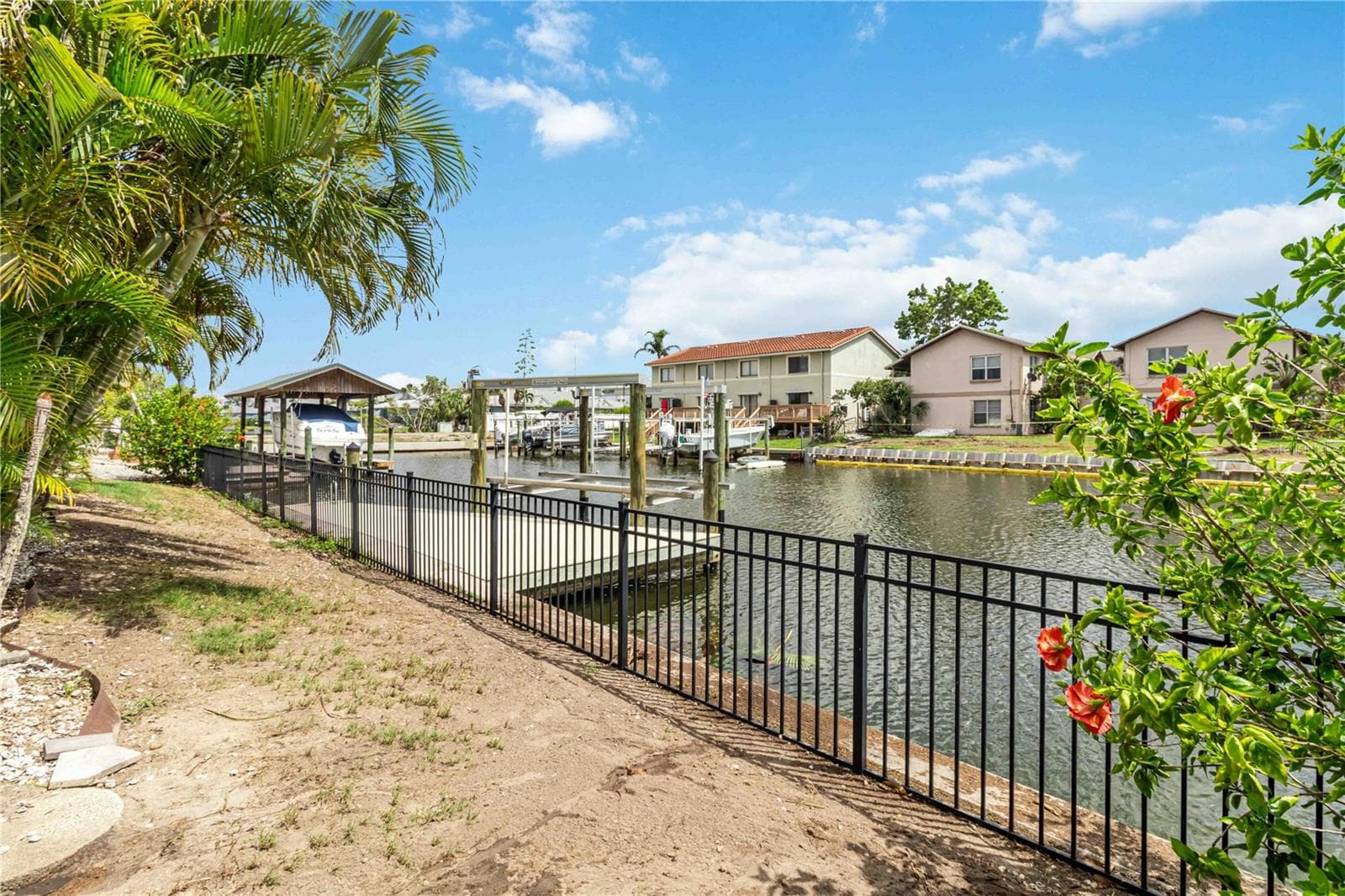 Dock & Lift - 1004 SPINDLE PALM WAY, APOLLO BEACH