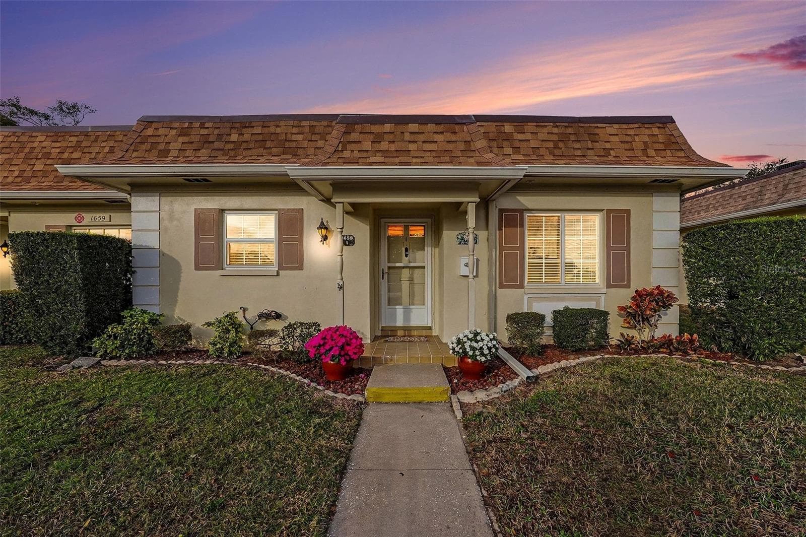 Night view of villa - 1659 S LAKE AVE #1, CLEARWATER