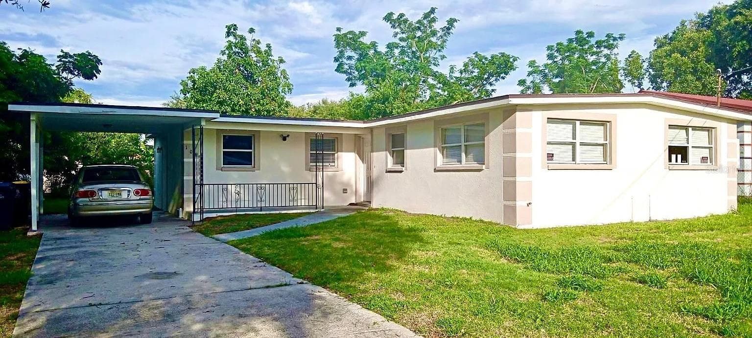 108 EDGEWATER DR