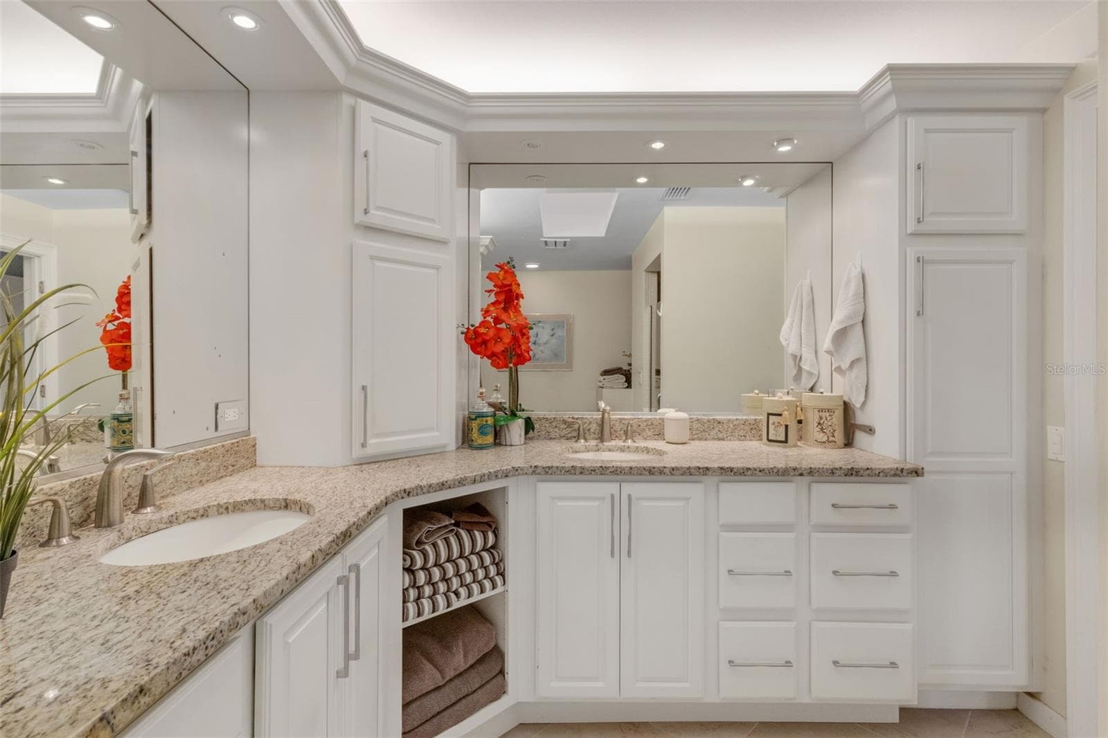 Villa at 3902 WILSHIRE DR #98, SARASOTA, photo 8 of 52