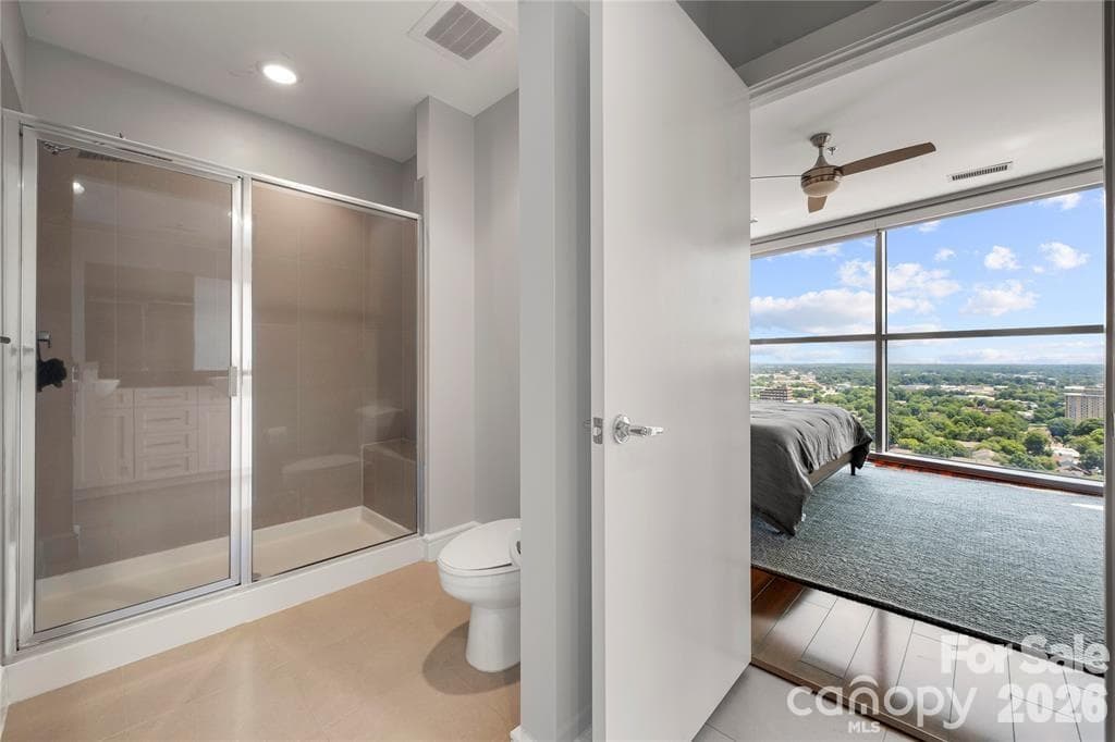 Condominium at 333 W Trade Street, Charlotte, photo 22 of 43