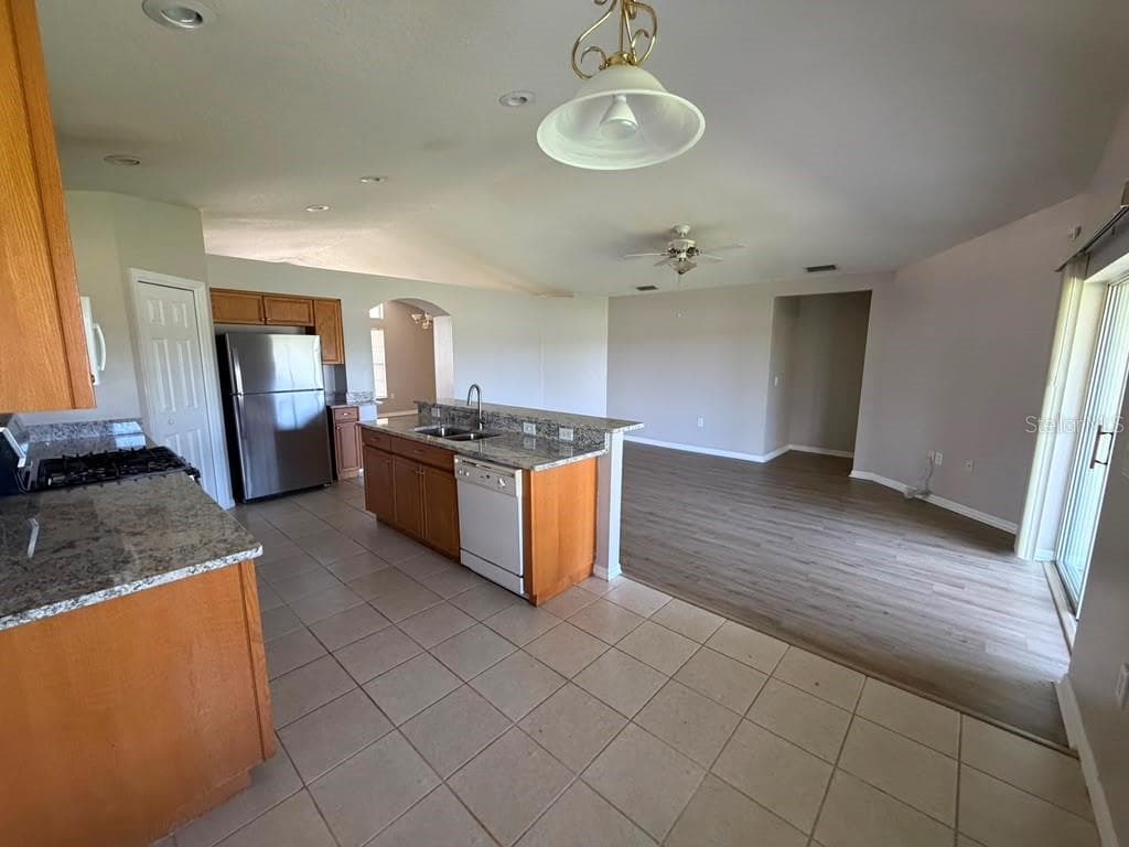 Single Family Residence at 18014 ARBOR CREST DR, TAMPA, photo 16 of 43