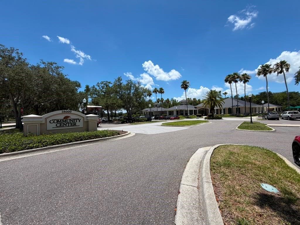 Single Family Residence at 18014 ARBOR CREST DR, TAMPA, photo 36 of 43