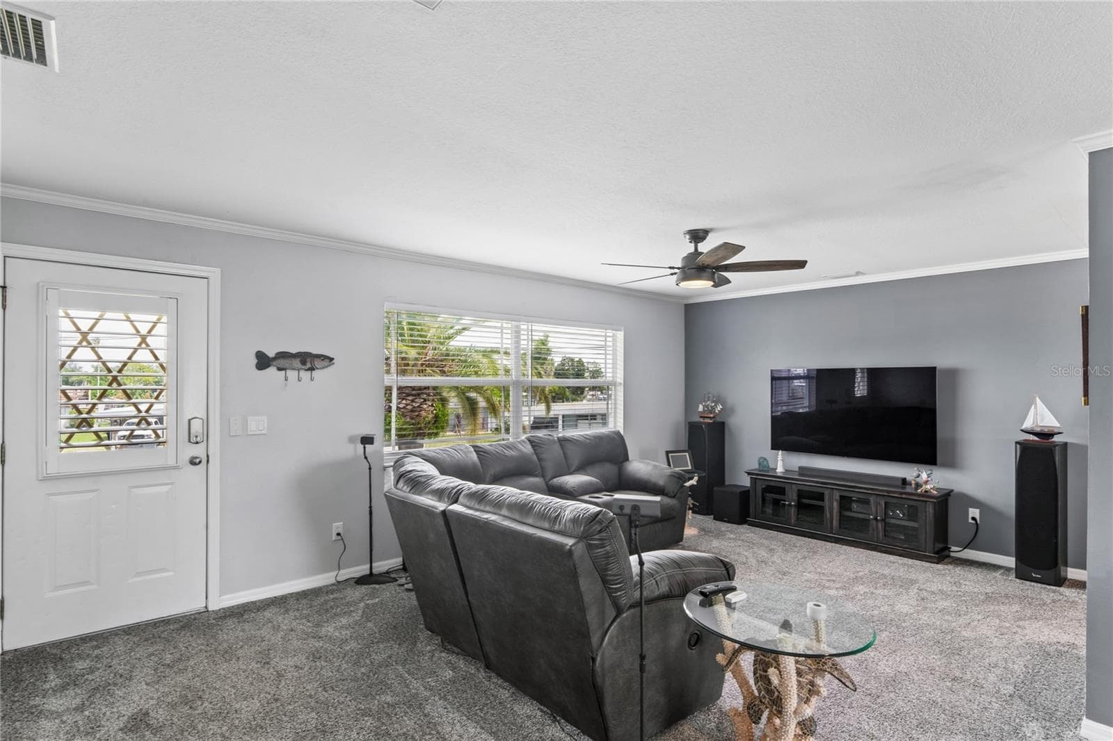 LIVING ROOM - 6641 BOATYARD DR, HUDSON