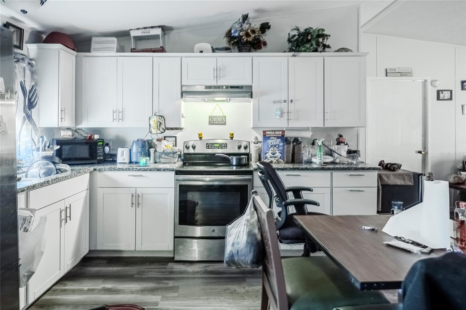 Manufactured Home at 3825 CARRIAGE DR, LAKE WALES, photo 10 of 29