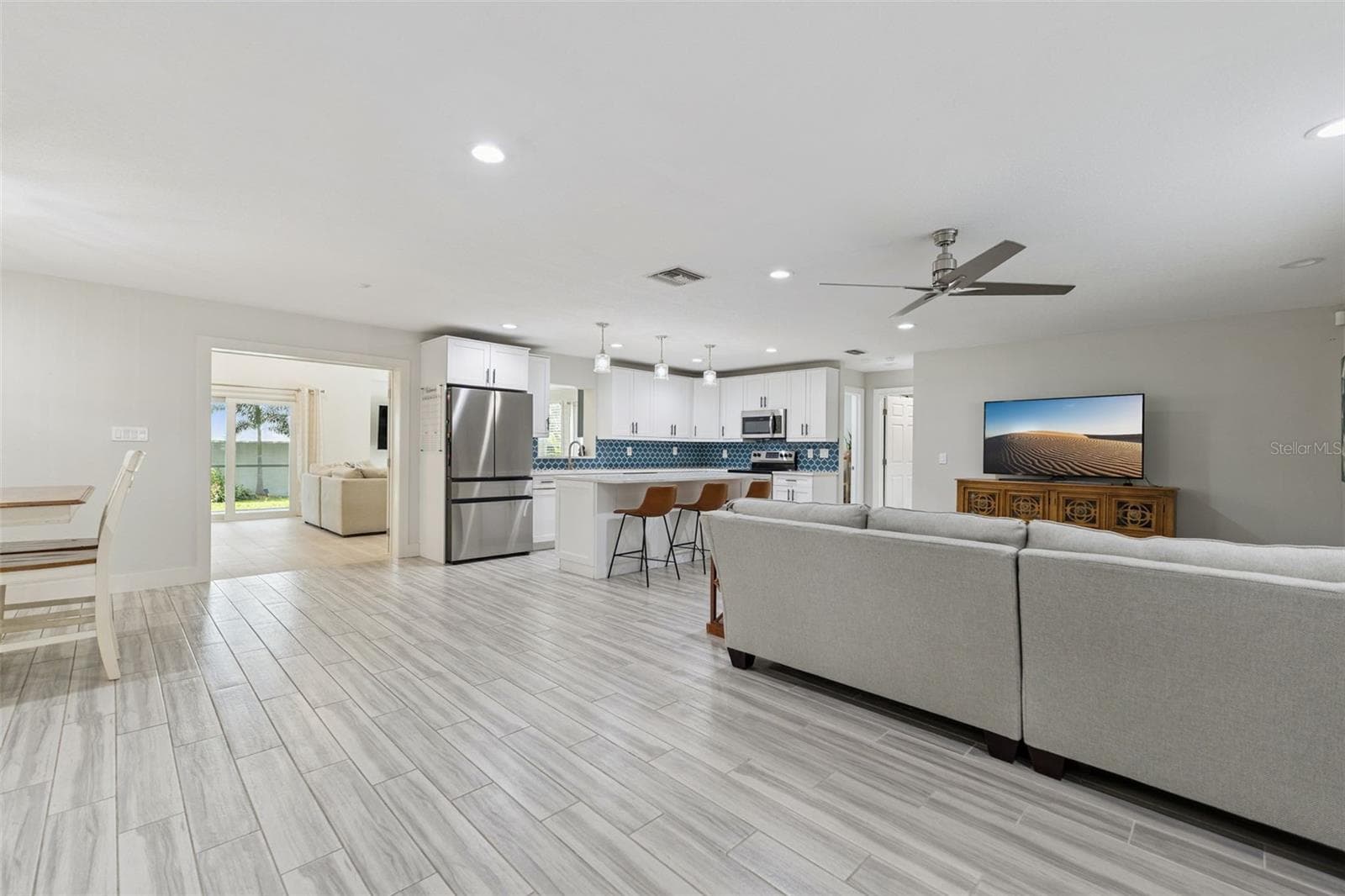 Single Family Residence at 302 W COMANCHE AVE, TAMPA, photo 3 of 33
