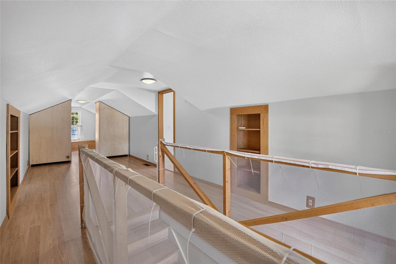 Loft Upstairs - 13941 13TH ST, DADE CITY