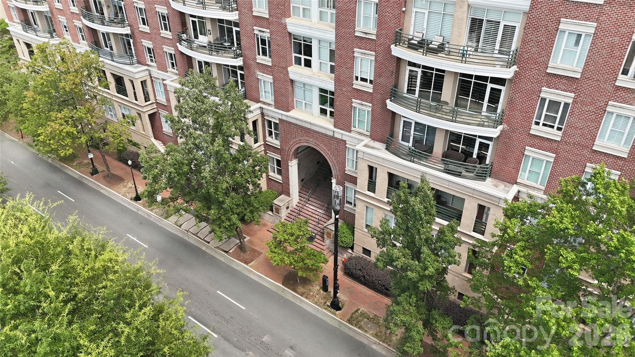 Condominium at 400 N Church Street, Charlotte, photo 35 of 40