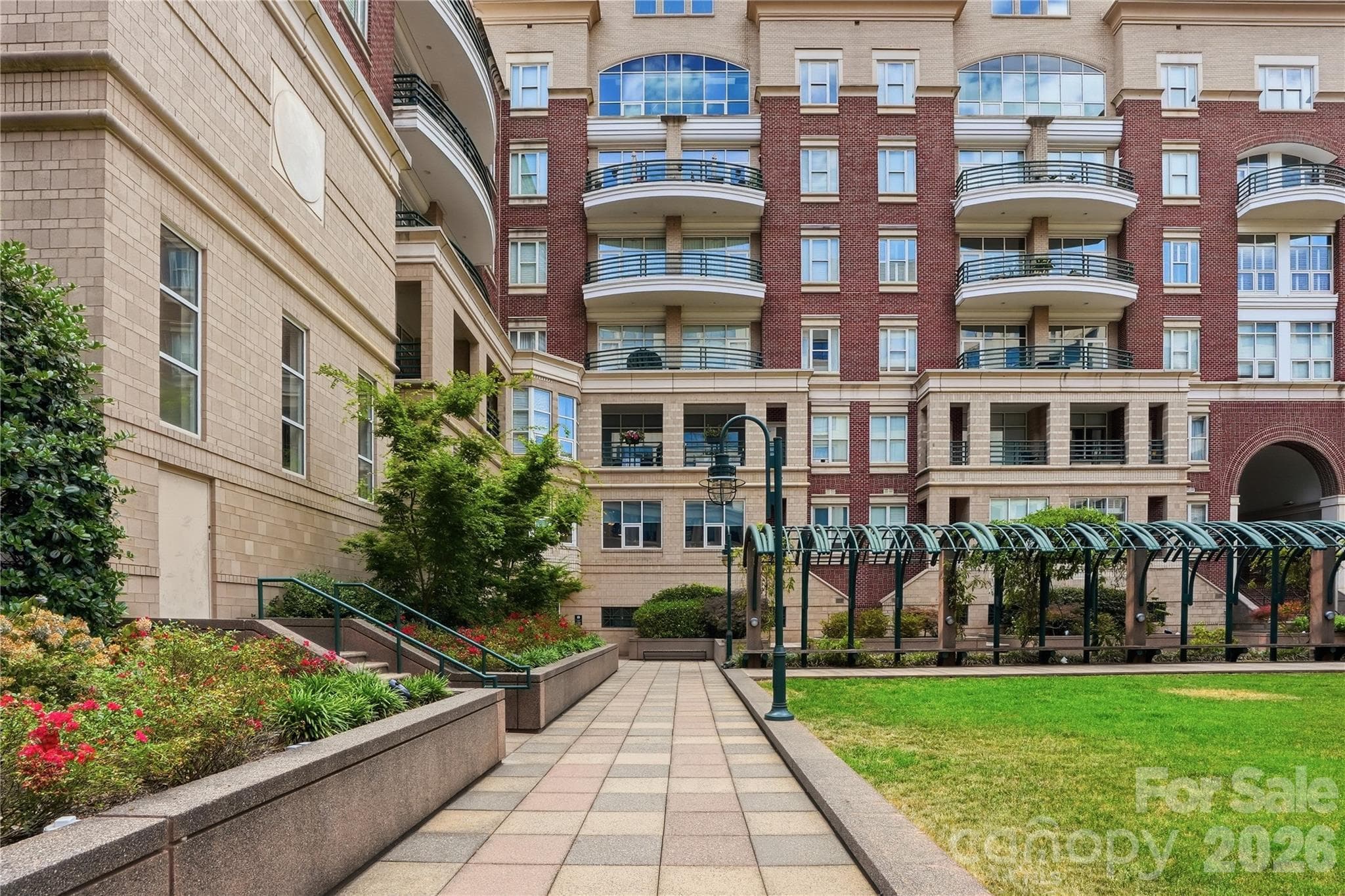 Condominium at 400 N Church Street, Charlotte, photo 38 of 40