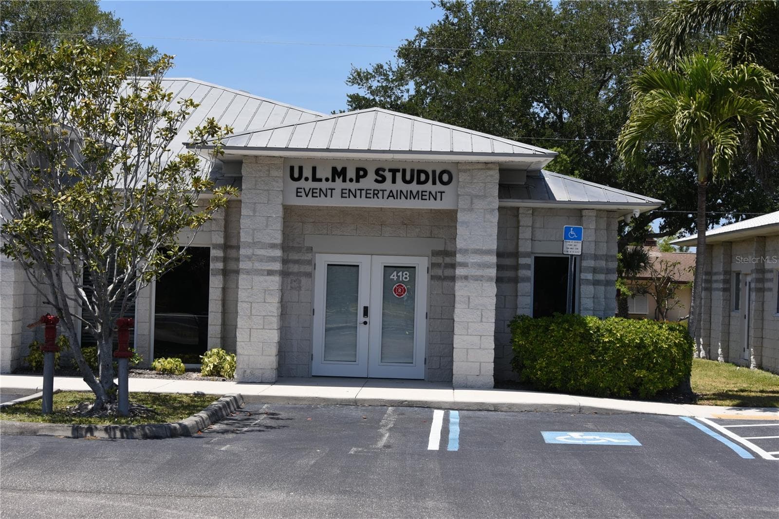 418 S TAMIAMI TRL #E3
