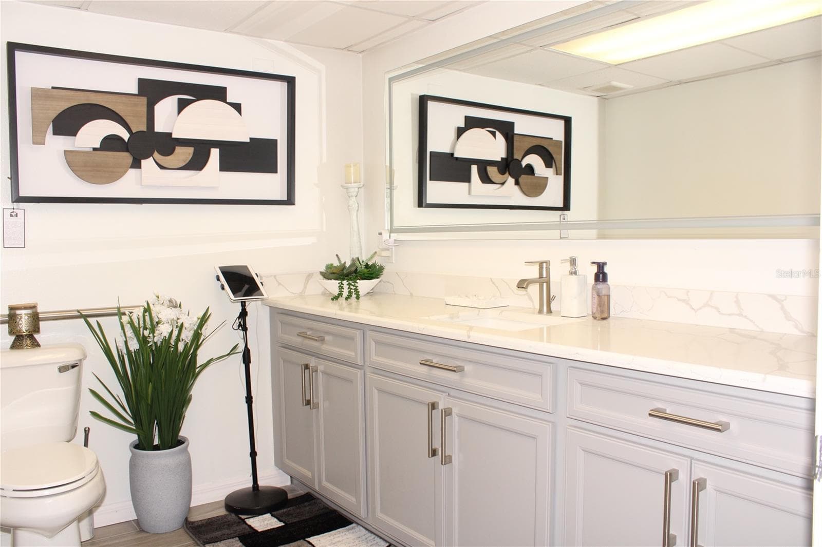 Office at 418 S TAMIAMI TRL #E3, OSPREY, photo 21 of 24