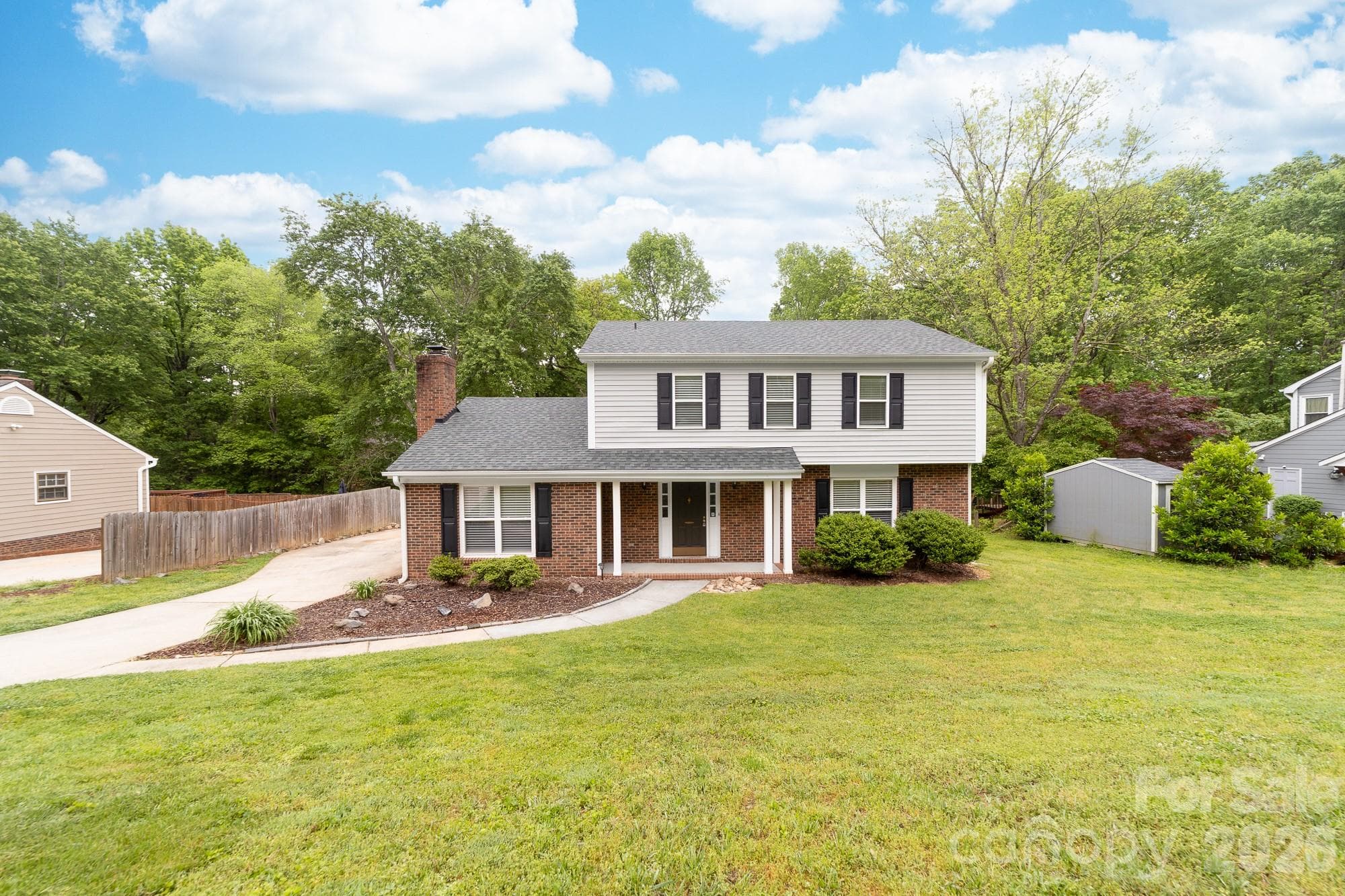 Single Family Residence at 616 Silversmith Lane, Charlotte, photo 2 of 39