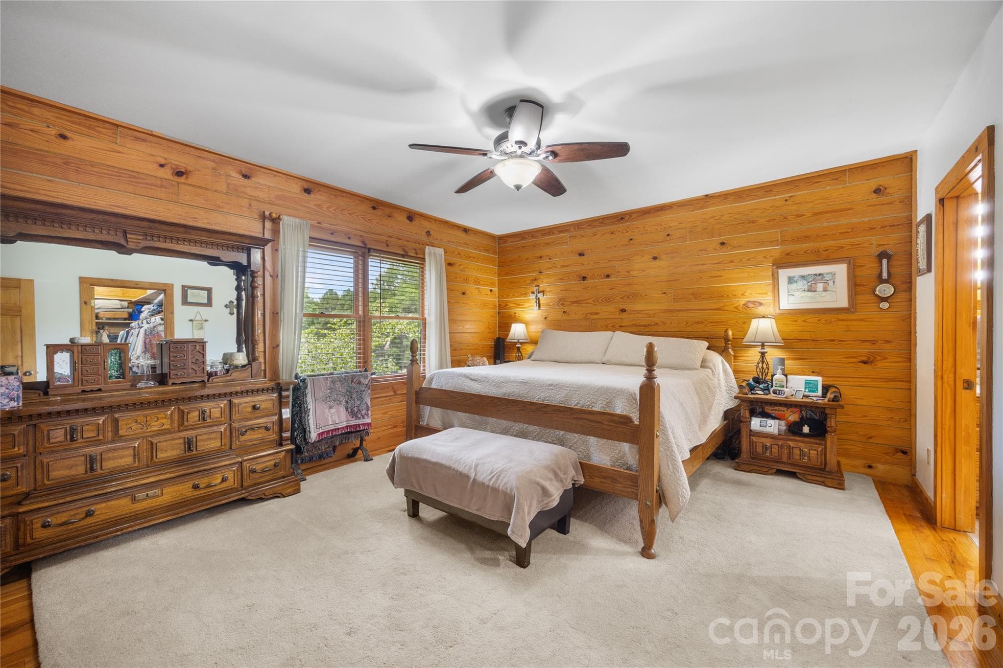 Spacious primary retreat with en suite bath and walk-in closet, - 214 Harbor Ridge Drive, Connelly Springs