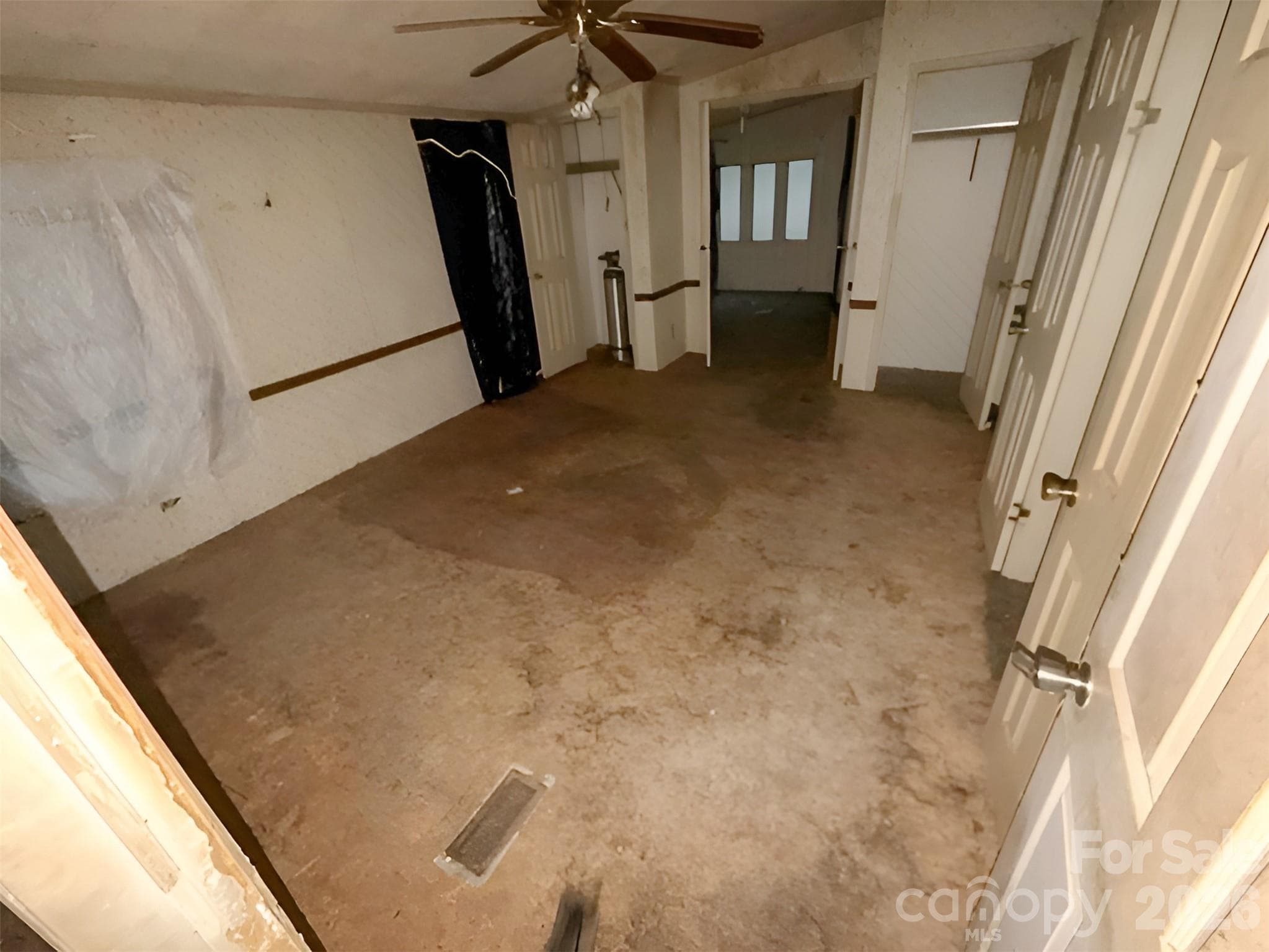 Single Family Residence at Kings Mountain, photo 4 of 15