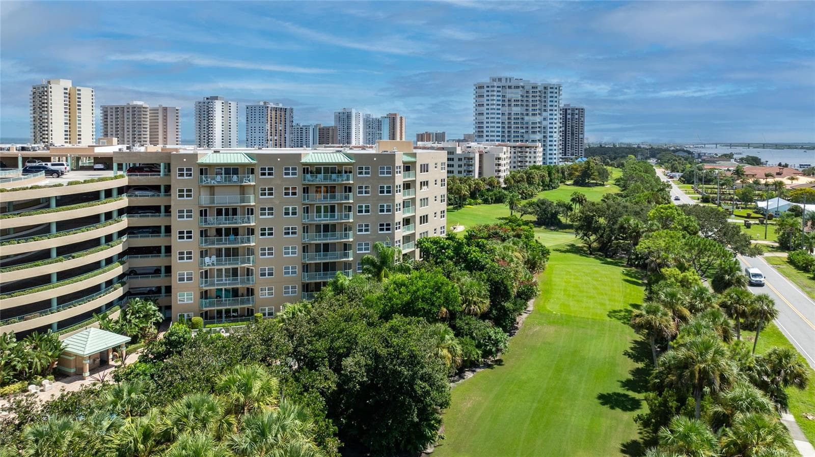4 OCEANS WEST BLVD #705D