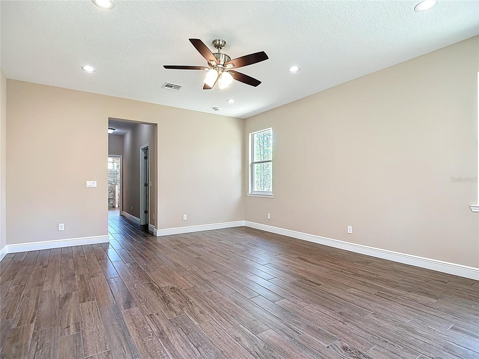 Single Family Residence at 19041 MARDI GRAS ST, ORLANDO, photo 16 of 57