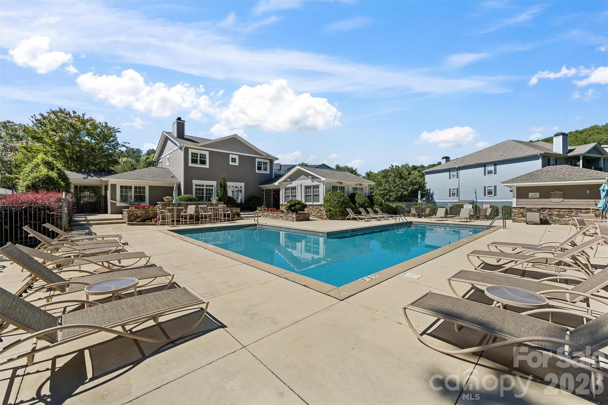 Condominium at 100 Vista Lake Drive, Candler, photo 43 of 55
