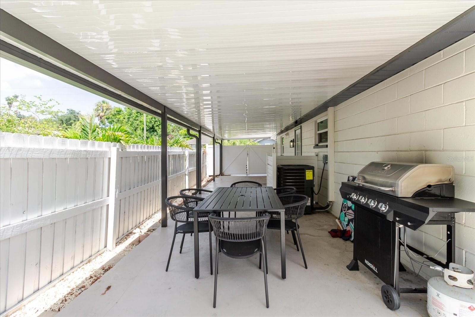 Single Family Residence at 916 17TH ST N, ST PETERSBURG, photo 44 of 67