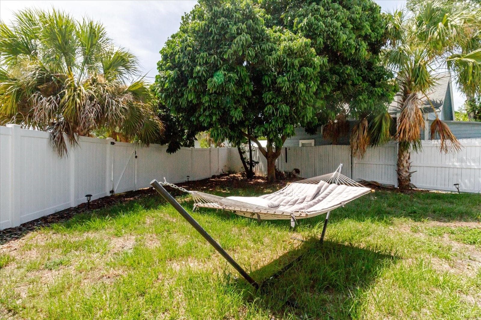 Single Family Residence at 916 17TH ST N, ST PETERSBURG, photo 50 of 67