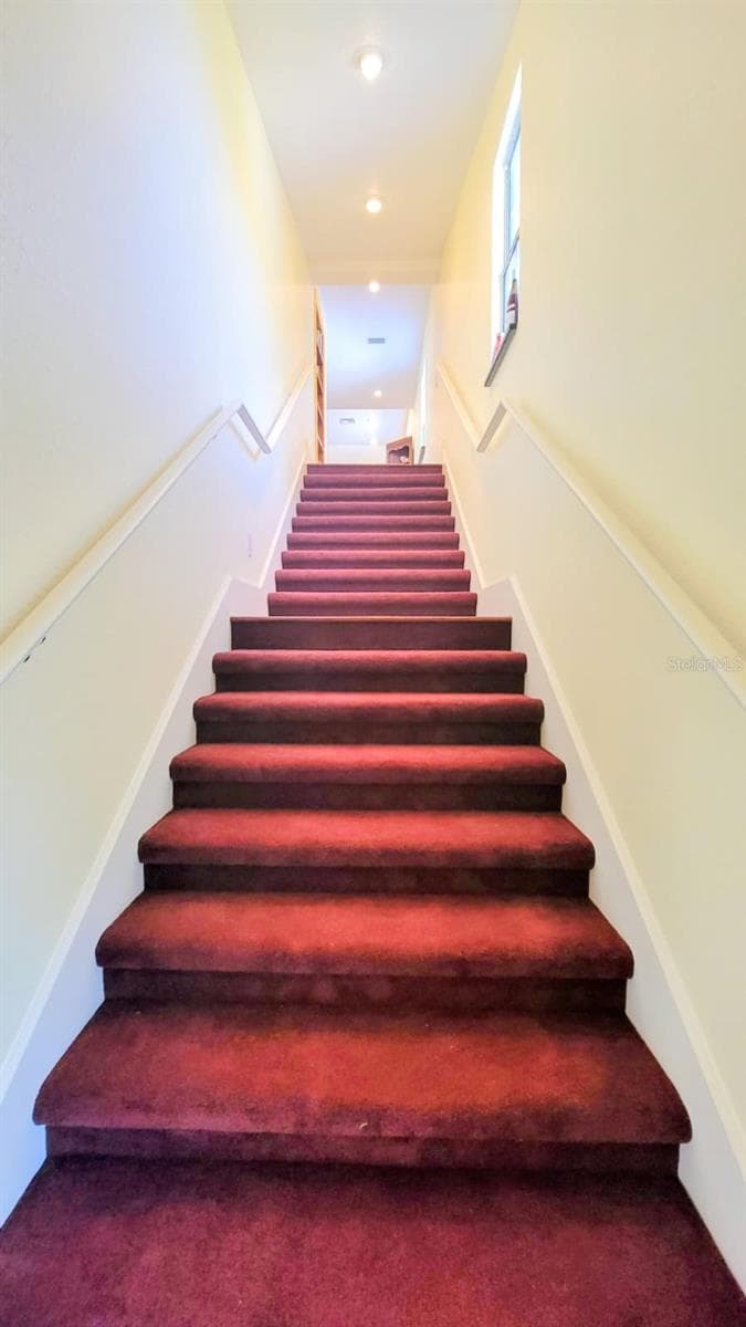 UNIT C IS UPSTAIRS - 3348 ALAMO LN, SARASOTA